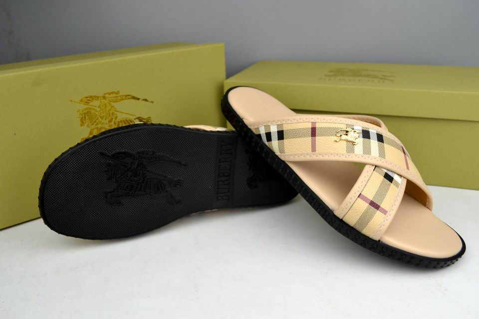 2017 Burbry slippers man 38-46-072